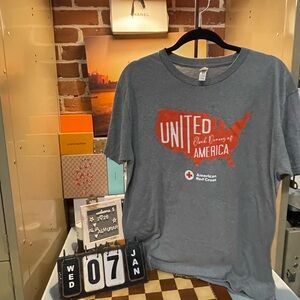 Gildan Mens T Shirt sz L Gray American Red Cross Short Sleeve Crew Neck Stretch